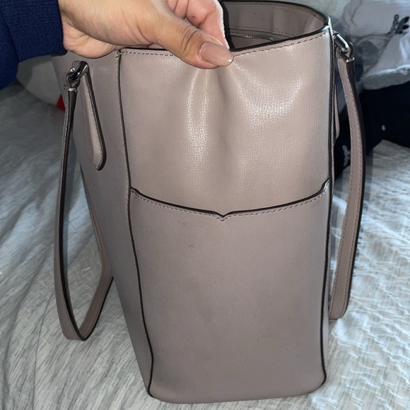 Kate Spade ♠️ Purse. Used in Great Condition! Color is a Beige tone. - Picture 6 of 9